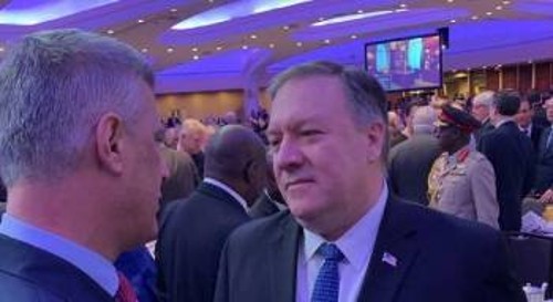Το παζάρι για συμφωνία Βελιγραδίου - Πρίστινας περνά πρώτα από την Ουάσιγκτον. Από τη συνάντηση του Κοσοβάρου Προέδρου Χ. Θάτσι (πρώην ηγέτη του ΟΥΤΣΕΚΑ) με τον υπουργό Εξωτερικών των ΗΠΑ
