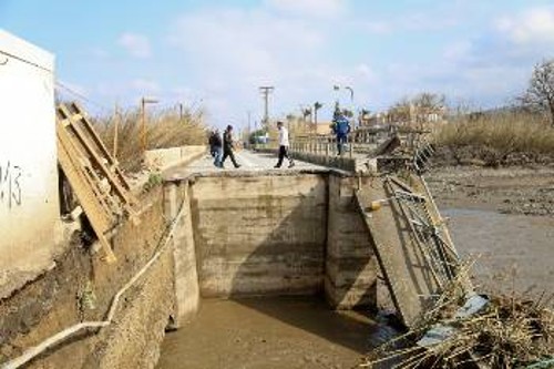 Κατεστραμμένη γέφυρα στα Χανιά
