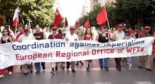 Από την παρουσία του Ευρωπαϊκού Γραφείου της ΠΣΟ, σε διαδήλωση που οργάνωσε το ΠΑΜΕ στη Θεσσαλονίκη