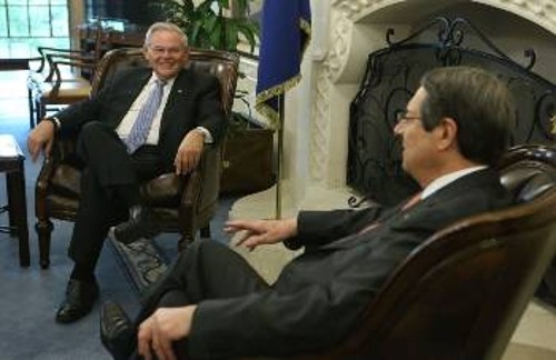 Ο Ρ. Μενέντεζ με τον Κύπριο Πρόεδρο