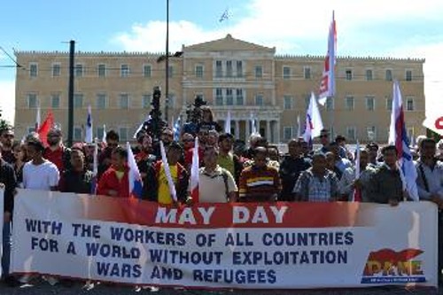 Μετανάστες εργαζόμενοι έδωσαν το δικό τους «παρών» στην απεργιακή συγκέντρωση
