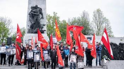 Στο σοβιετικό μνημείο