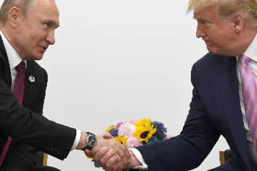 Στιγμιότυπο από τη συνάντηση των Προέδρων ΗΠΑ - Ρωσίας στη φετινή σύνοδο του G20