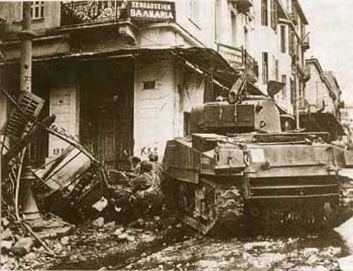 Εγγλέζικο τανκ στην Αθήνα το Δεκέμβρη του 1944