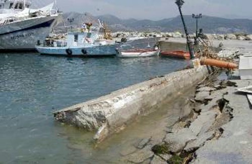 Καταστροφές στο λιμάνι της Λυγιάς