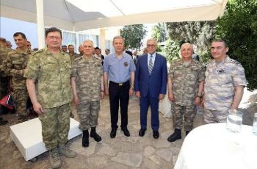 Από τη συνάντηση του Τούρκου υπουργού Αμυνας, Χ. Ακάρ, με την ηγεσία του ψευδοκράτους στην Κύπρο στις 10/8/19