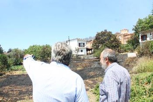 Μέχρι τα πρώτα σπίτια έφτασαν οι φλόγες στο Κοντοδεσπότι