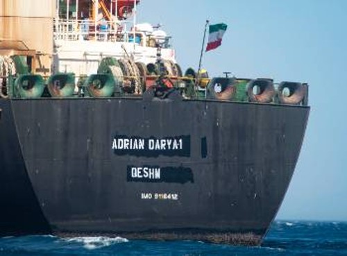 Το ιρανικό δεξαμενόπλοιο εξακολουθεί να πλέει στη Μεσόγειο