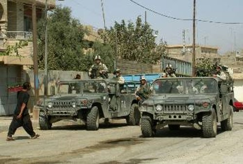 Οι Ράμπο των ΗΠΑ και των άλλων «προθύμων» εισέβαλαν στο Ιράκ το Μάρτη του 2003 και ακόμα ματοκυλούν το λαό του