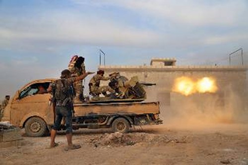 Φιλότουρκοι Σύροι ένοπλοι σε μάχες στα περίχωρα του Μανμπίτζ