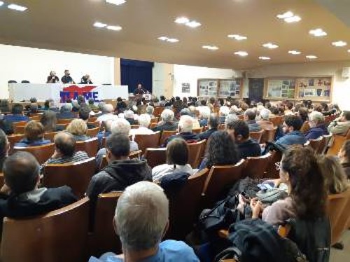 Από τη χτεσινή σύσκεψη που οργάνωσε η Γραμματεία Θεσσαλονίκης του ΠΑΜΕ