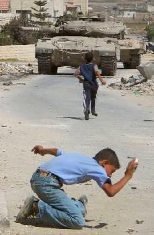 Το τι «πρέπει» να πιστεύουμε για το Παλαιστινιακό, αρκεί να δούμε τις φωτογραφίες που στέλνουν τα διεθνή πρακτορεία