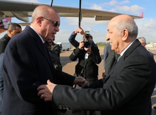 Ο Τούρκος Πρόεδρος βρέθηκε την Κυριακή στην Αλγερία για συνάντηση με τον Πρόεδρο της χώρας