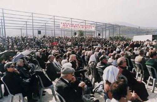 Χιλιάδες αγωνιστές και φίλοι της Αντίστασης και νεολαίοι της ΚΝΕ τίμησαν και φέτος την επέτειο του Γοργοπόταμου
