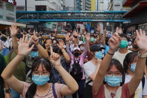 Διαδηλωτές στο Χονγκ Κονγκ ζητούν «περισσότερη ανεξαρτησία» από την Κίνα