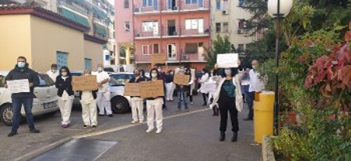 Από τη συμβολική διαμαρτυρία στο νοσοκομείο στην απεργία της 26ης Νοέμβρη