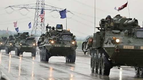 Αποφάσεις «διευκόλυνσης» της μετακίνησης ΝΑΤΟικών στρατευμάτων στην Ευρώπη έλαβε την Πέμπτη η ΕΕ (φωτ. από την αντίστοιχη περσινή άσκηση Defender Europe)