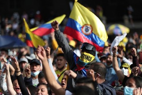 Από τις κινητοποιήσεις της Τετάρτης στην Μπογκοτά, στο πλαίσιο της νέας γενικής απεργίας
