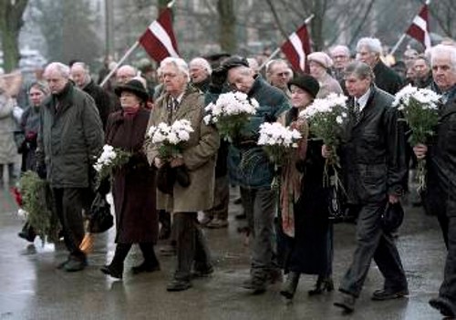 Από παρέλαση των πρώην μελών των φασιστικών SS που συνεργάστηκαν με τους Ναζί στη Λετονία