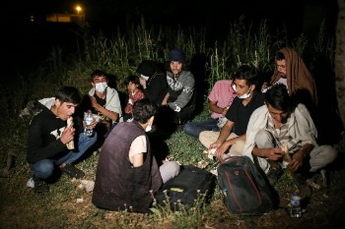 Αφγανοί πρόσφυγες ήδη φτάνουν στα ανατολικά της Τουρκίας (φωτ. από την επαρχία Μπιτλίς)