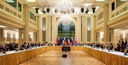 Το γνώριμο τραπέζι των παζαριών για τη διατήρηση της διεθνούς συμφωνίας για το ιρανικό πυρηνικό πρόγραμμα ξαναστήνεται τη Δευτέρα στη Βιέννη