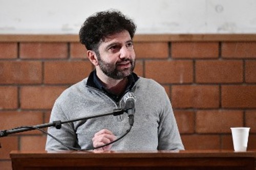 Ορέστης Παπαγιαννόπουλος, ψυχολόγος, ειδικευμένος στη θεραπεία τραύματος
