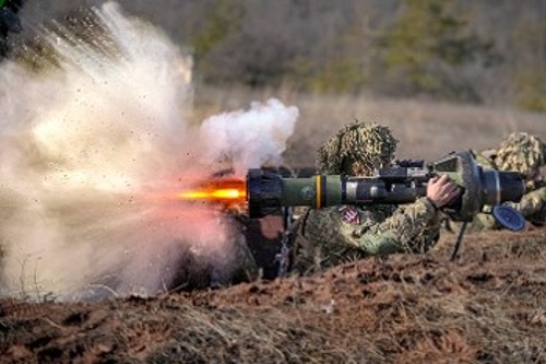 Από ασκήσεις του ουκρανικού στρατού με βρετανικούς αντιαρματικούς πυραύλους στην περιοχή του Ντονέτσκ