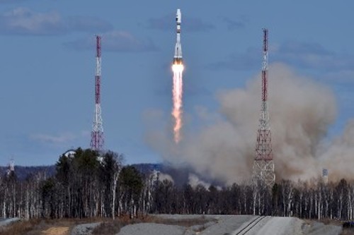 Η πρώτη εκτόξευση πυραύλου «Σογιούζ-2.1Α» από το νέο ρωσικό κοσμοδρόμιο Βοστότσνι