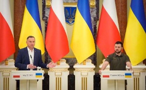 Πολωνία και Ουκρανία υπέγραψαν σειρά συμφωνιών κατά την επίσκεψη του Πολωνού προέδρου στο Κίεβο