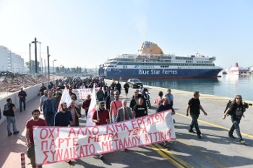 Ενας μεγάλος αγωνιστικός σταθμός ήταν η απεργία στο λιμάνι του Πειραιά την περασμένη Τρίτη