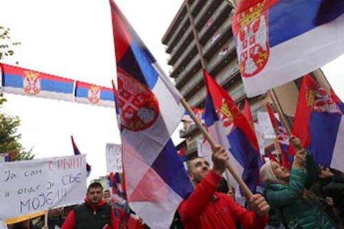 Διαδήλωση Σέρβων του Κοσόβου στη Μιτρόβιτσα