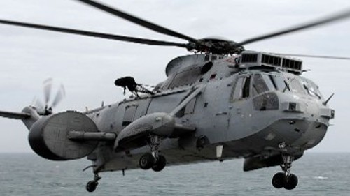 Η Βρετανία στέλνει για πρώτη φορά ελικόπτερα στο Κίεβο (φωτ. το ελικόπτερο «Sea King»)