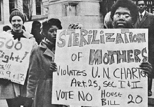 Στιγμιότυπο απο διαμαρτυρία ενάντια στην υποχρεωτική στείρωση, ΗΠΑ 1971