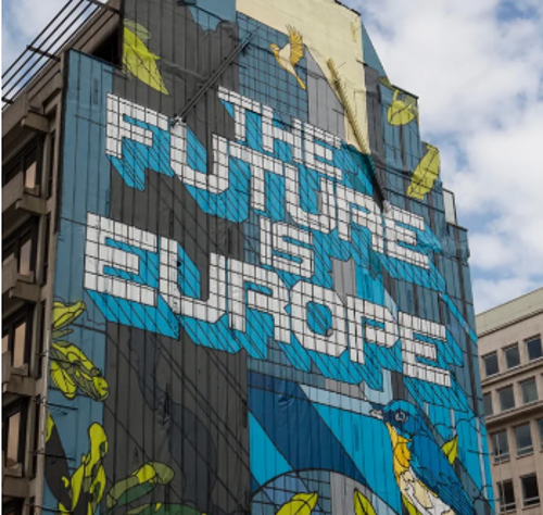 Προπαγανδιστικό γκράφιτι σε ευρωπαϊκή πρωτεύουσα, στο πλαίσιο της Διάσκεψης για το μέλλον της Ευρώπης