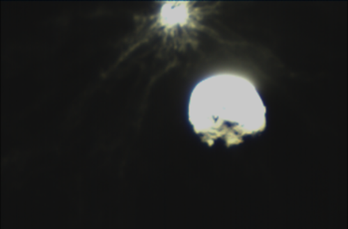 Μια από τις πρώτες φωτογραφίες της πρόσκρουσης του «DART» στον Δίμορφο από το LICIAcube. Φαίνονται καθαρά τα συντρίμμια που εκτινάχθηκαν