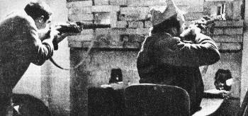 Ανδρες των Διεθνών Ταξιαρχιών κατά τη διάρκεια των μαχών το 1939 στη Μαδρίτη