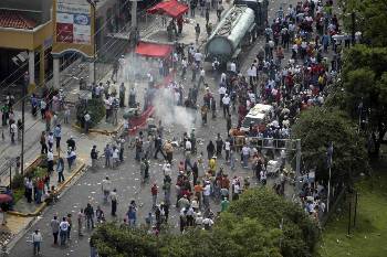 Οι εργαζόμενοι στην Ονδούρα, παρά την καταστολή, διαδηλώνουν στους δρόμους