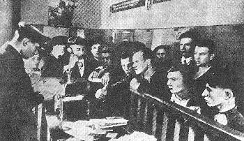 Εθελοντές εγγράφονται στη στρατολογική επιτροπή της συνοικίας «Οκτώβρης» της Μόσχας στις 23 Ιούνη 1941