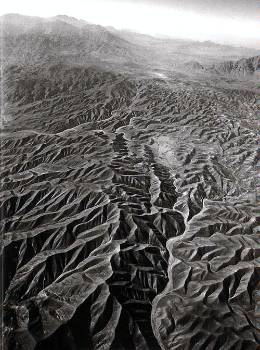 Ερημοι λόφοι άχρηστης γης; Οπως αποδείχτηκε, αυτές οι περιοχές στο νότο του Αφγανιστάν μπορεί να περιέχουν ποσότητες σπάνιων γαιών ικανές να καλύψουν τις παγκόσμιες ανάγκες για χρόνια