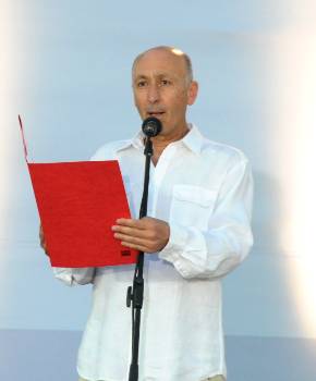Ο Παύλος Ορκόπουλος απαγγέλλει το ποίημα του Γ. Ρίτσου «Κάπα Κάπα Εψιλον»