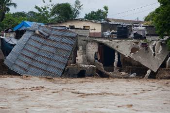 Μία ατελείωτη εικόνα καταστροφής και πάλι η Αϊτή