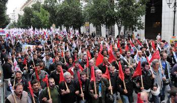 Χιλιάδες εργαζόμενοι πορεύτηκαν με το ΠΑΜΕ στην 48ωρη απεργία