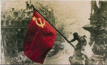 30.4.1945: Η Κόκκινη Σημαία πάνω από το Ράιχσταγκ