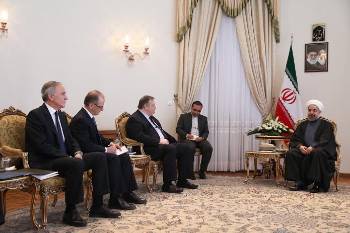 Από τη συνάντηση του Ευ. Βενιζέλου με τον Ιρανό πρόεδρο Χασάν Ρουχανί