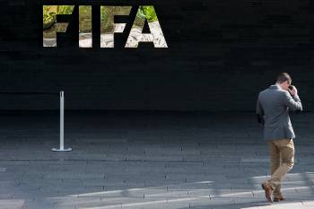 Στη μάχη του ανταγωνισμού για τα κέρδη, ιδιαίτερα με τον κυριότερο αντίπαλό της, την UEFA, η FIFA φαίνεται να ανανεώνει τα «όπλα» της, δρομολογώντας νέα εγχειρήματα