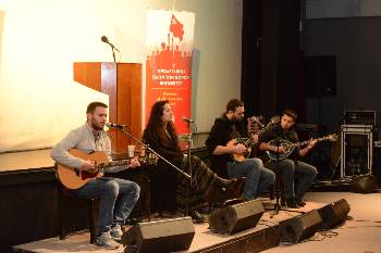Με τραγούδια της μετανάστευσης και της προσφυγιάς ολοκληρώθηκε η εκδήλωση