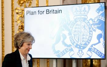 «Σχέδιο για τη Βρετανία» ισχυρίζεται πως έχει στα σκαριά η Τ. Μέι... Ωστόσο, ο βασικός πρωταγωνιστής αυτών των σχεδίων είναι τα μονοπώλια και η αστική τάξη, για όσο διάστημα τουλάχιστον θα την στηρίζουν...