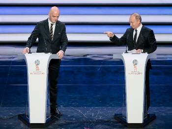 Παρά την τέλεια εικόνα της διοργάνωσης που διαφήμισαν Βλ. Πούτιν και Τζ. Ινφαντίνο, η πιθανότητα απώλειας κερδών φέρνει «στο κόκκινο» Ρώσους διοργανωτές και FIFA
