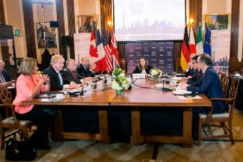 Οι συγκρούσεις συμφερόντων μεταξύ των χωρών της Ομάδας των Επτά επιβεβαιώθηκαν και σε πρόσφατη σύνοδο των υπουργών Εξωτερικών στον Καναδά...
