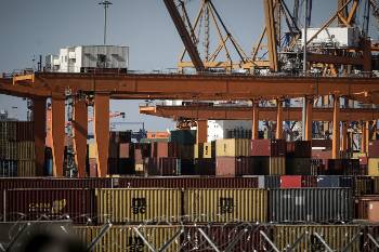 Την ώρα που τα δικαιώματα των εργαζομένων του ξηλώνονται ένα - ένα, ο ΟΛΠ πέτυχε την υψηλότερη ιστορικά επίδοση σε κερδοφορία, με αύξηση κερδών 100%